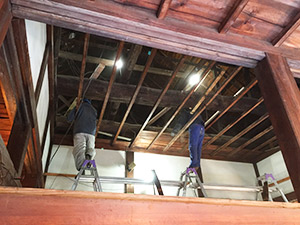 �i4�j�C���������