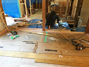 �i9�j������