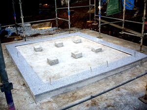 �i8�j��b�H�� 3